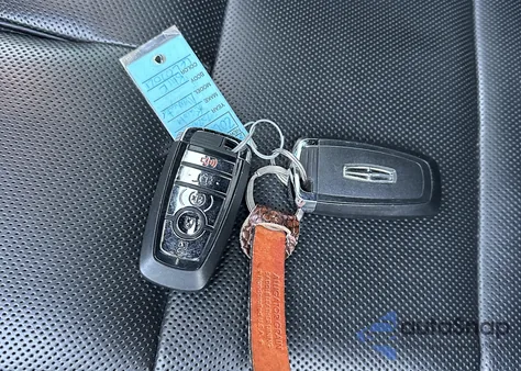 2020 Lincoln Navigator Reserve z USA, uszkodzony, nr VIN 5LMJJ2LT3LEL07021